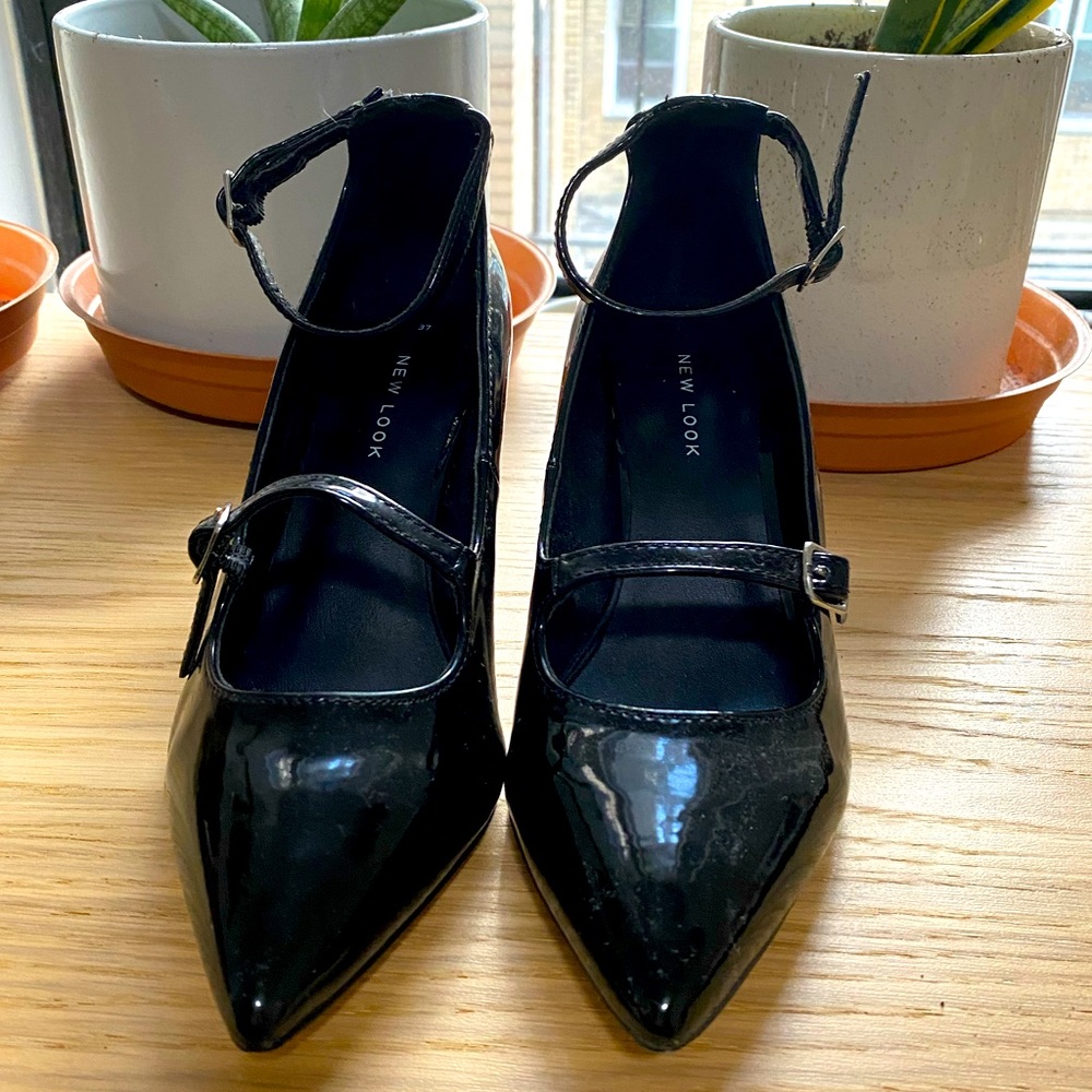 New Look Patent Pointy Toe Block Heels, size 37